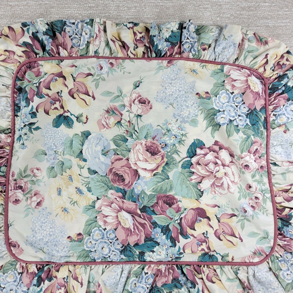 VTG Crown Crafts Lindsey Pillow Shams Standard Mauve Floral Ruffled Edge Cottage